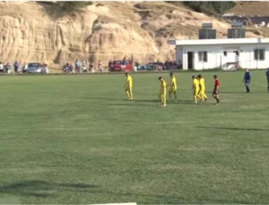 Η καλύτερη περιγραφή αγώνα: «Σκόρερ ο γιος του Τάσου που έχει τα ψημένα τα ορνίθια» (βίντεο)